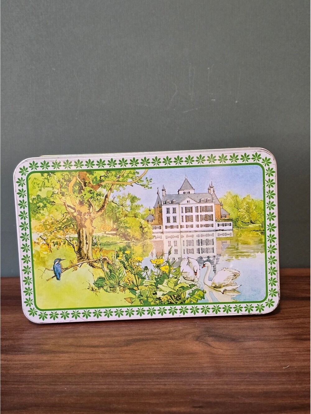 Vintage Verkade Dutch Cookie Tin, Kasteel Renswoude Swan Biscuit Box